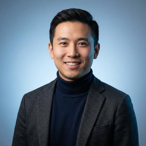 猎奇社区顾问陈逸飞